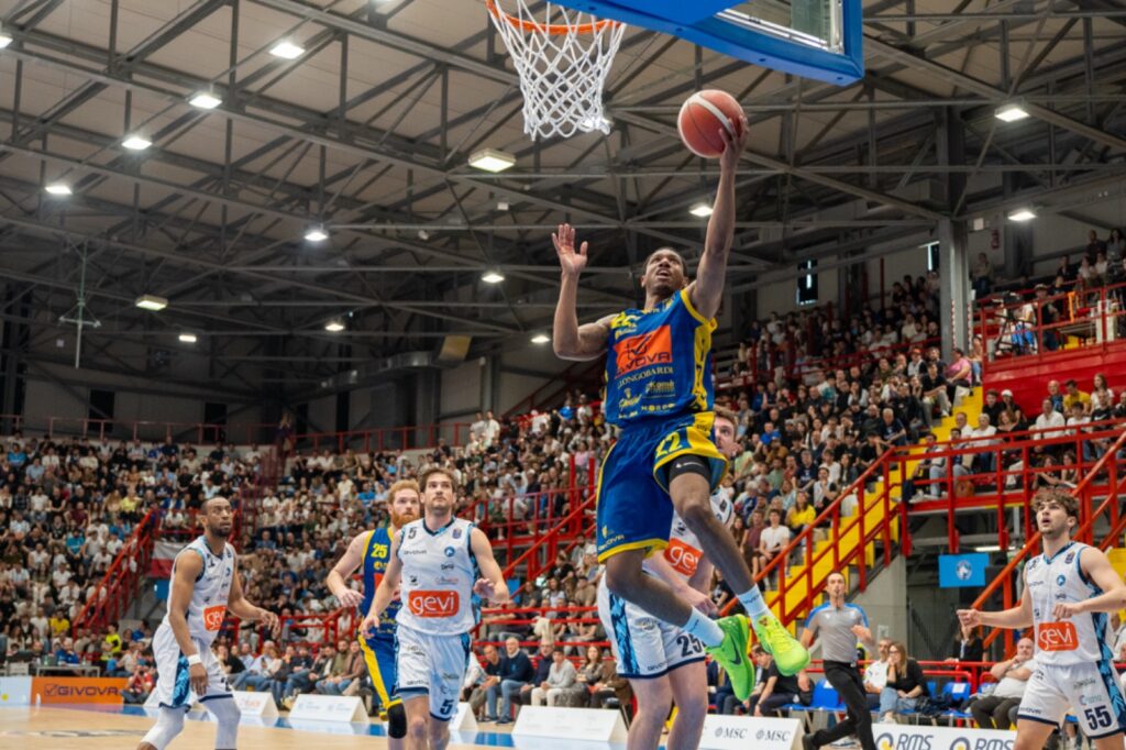 Givova Scafati sconfitta indolore nel derby con Napoli
