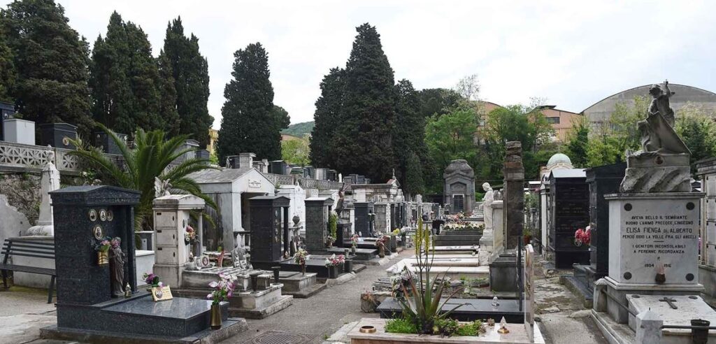 Salerno, gestione del cimitero alla Servizi Utility