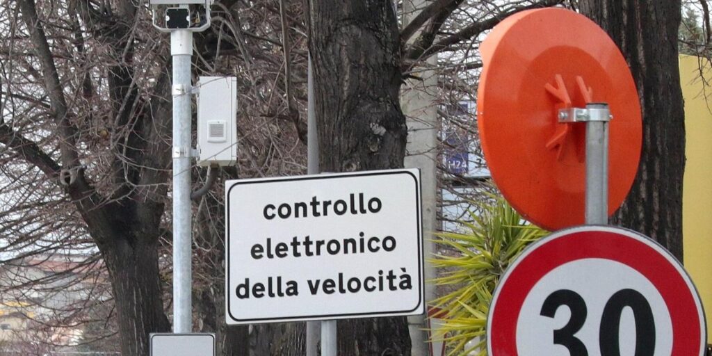 Salerno, “Zona 30” cancellata da Salvini