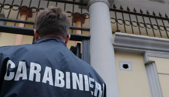 Finta vendita di un box auto, famiglia denunciata