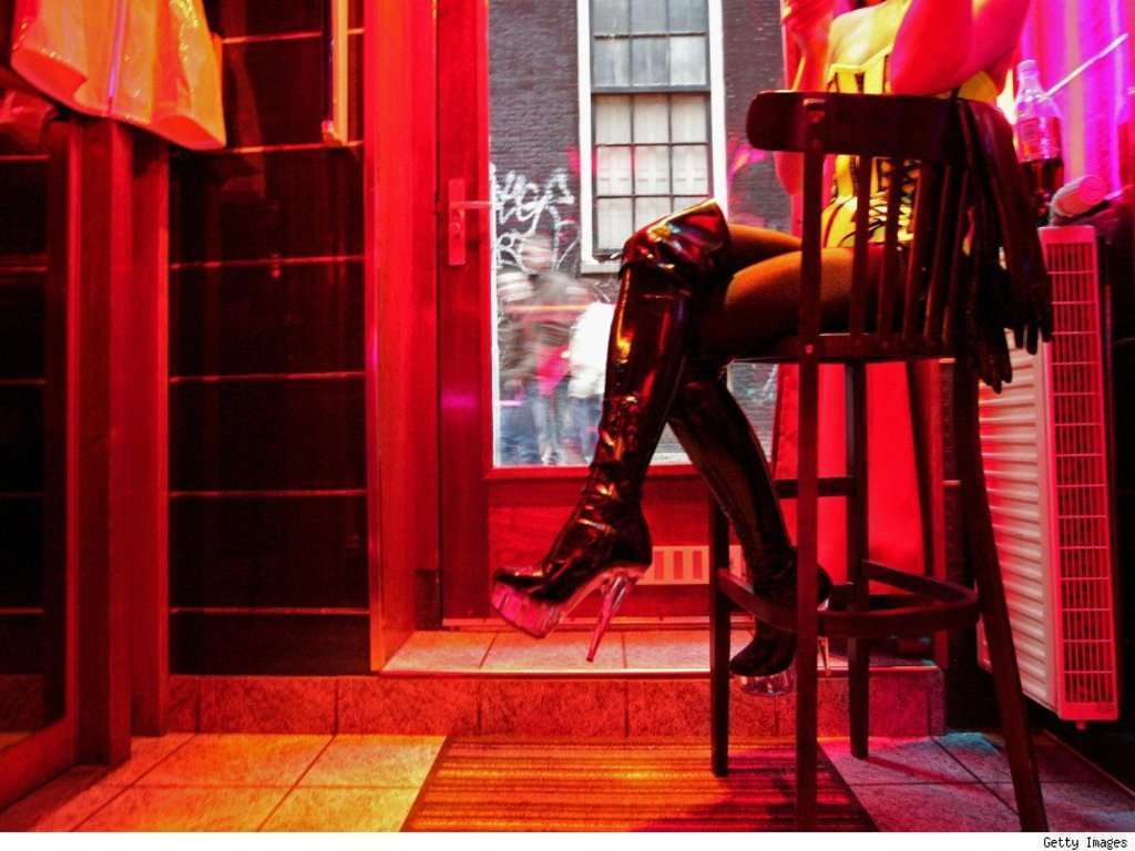 Sfruttamento della prostituzione: rete cinese sgominata, coinvolta anche Salerno
