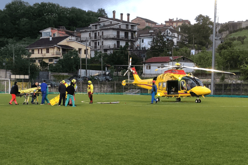 Scontro tra moto e furgone a Oliveto Citra: grave un 33enne