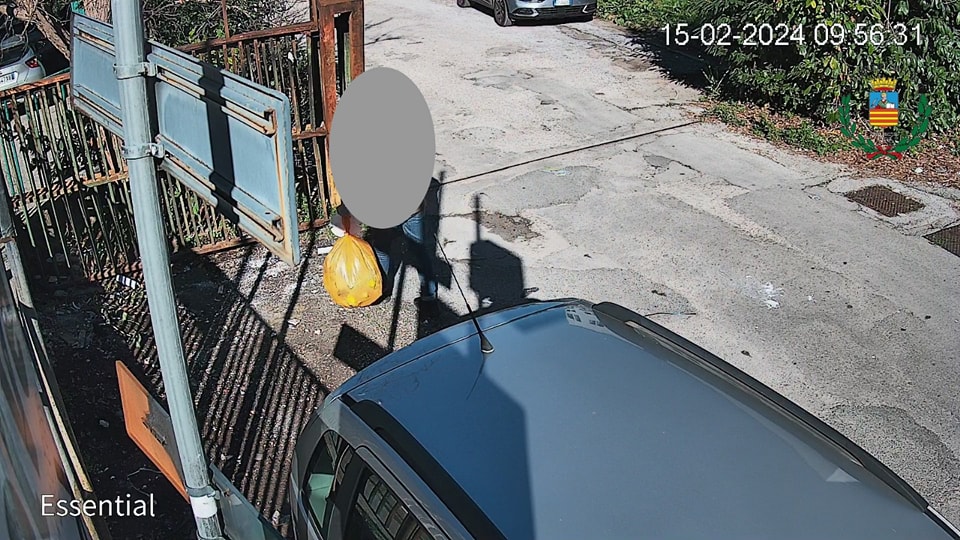 Salerno, le fototrappole scovano pure i furbetti della Tari