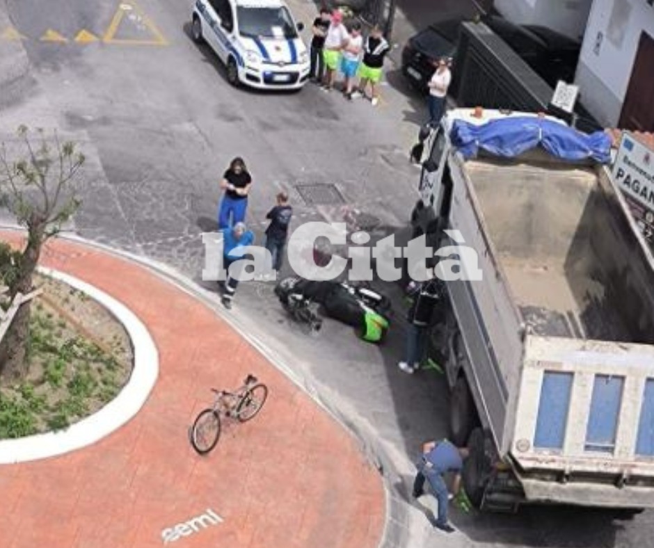 Pagani, grave motociclista in ospedale: in tanti a donargli il sangue