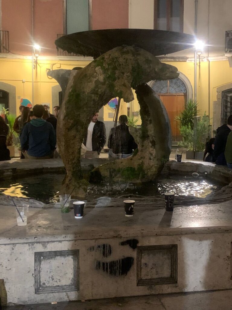 Nel degrado le fontane simbolo di Salerno