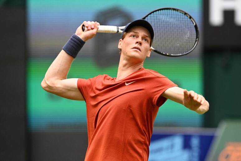 Sinner re dell’erba: vince anche al torneo di Halle