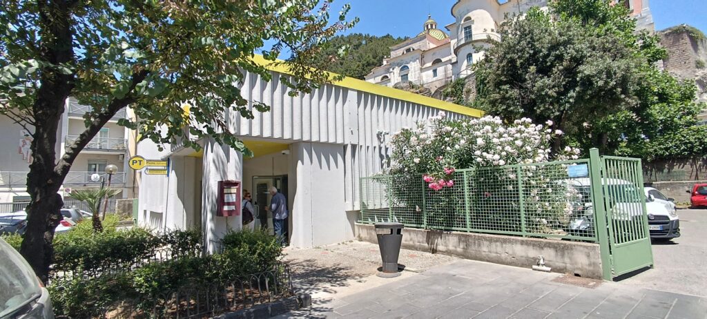 Maiori, riapre al pubblico l’ufficio postale