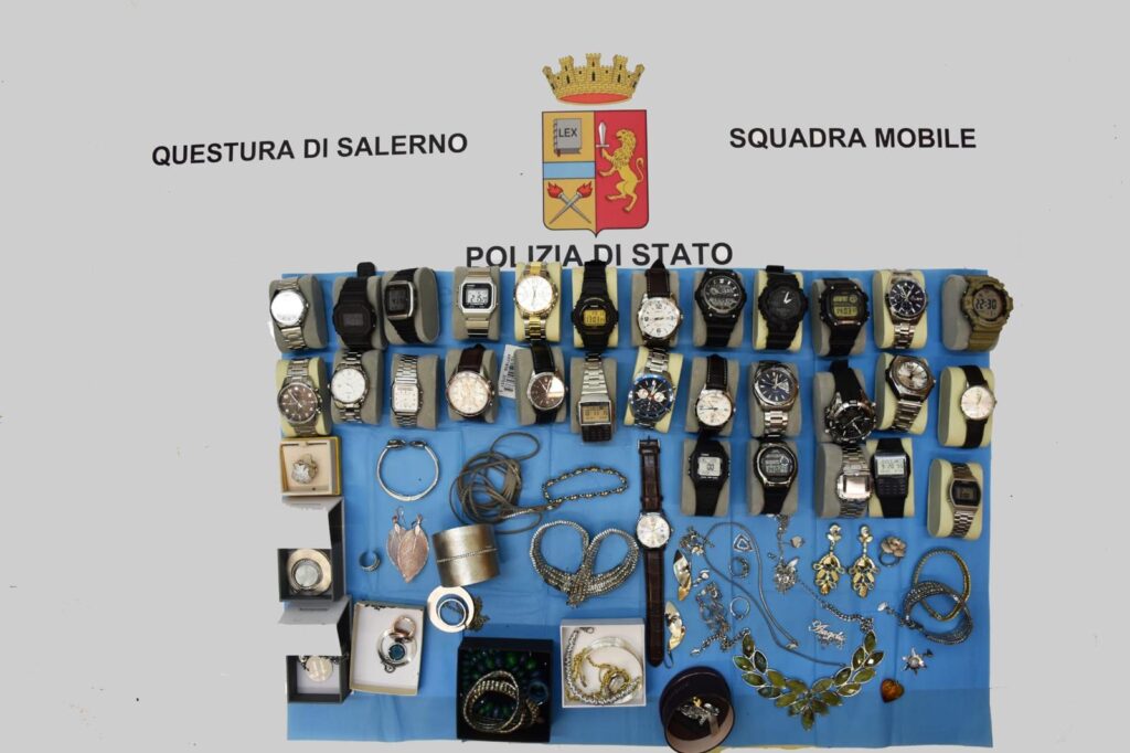 Salerno, furti negli appartamenti: due arresti