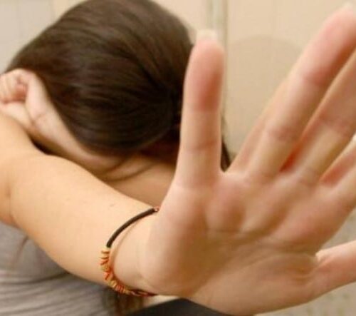 Operatore sociosanitario arrestato per violenza sessuale su minore ricoverata