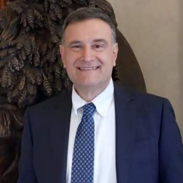 Turisti in città e negozi chiusi: «Nessuna idea, solo sprechi»