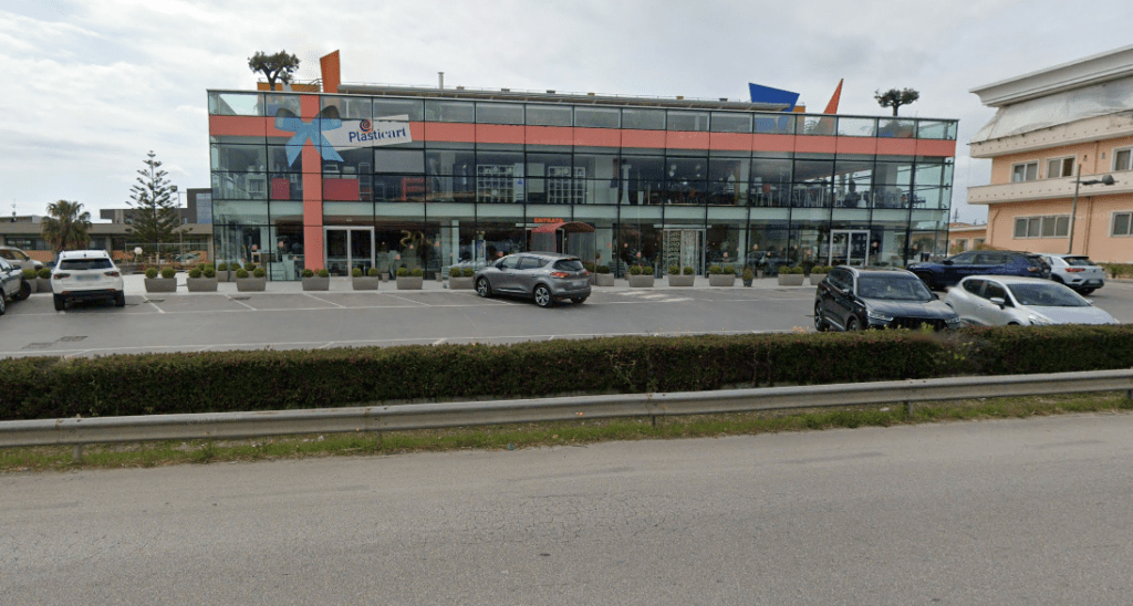 Maxi-colpo alla Plasticart: due arresti a Battipaglia