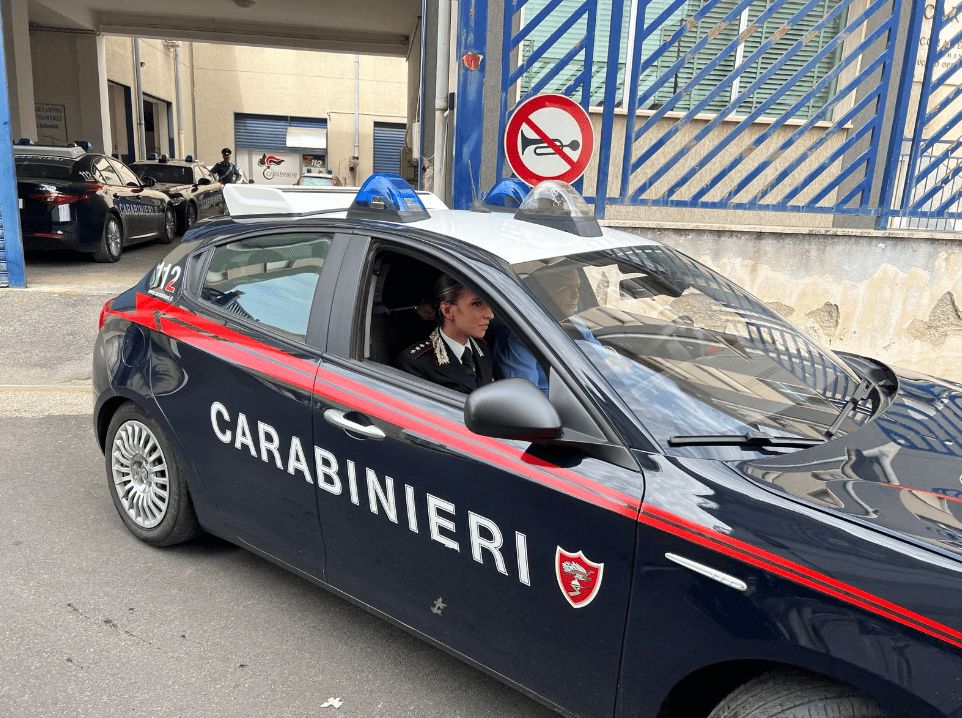 Eboli, rapina in farmacia con pistola in pieno giorno