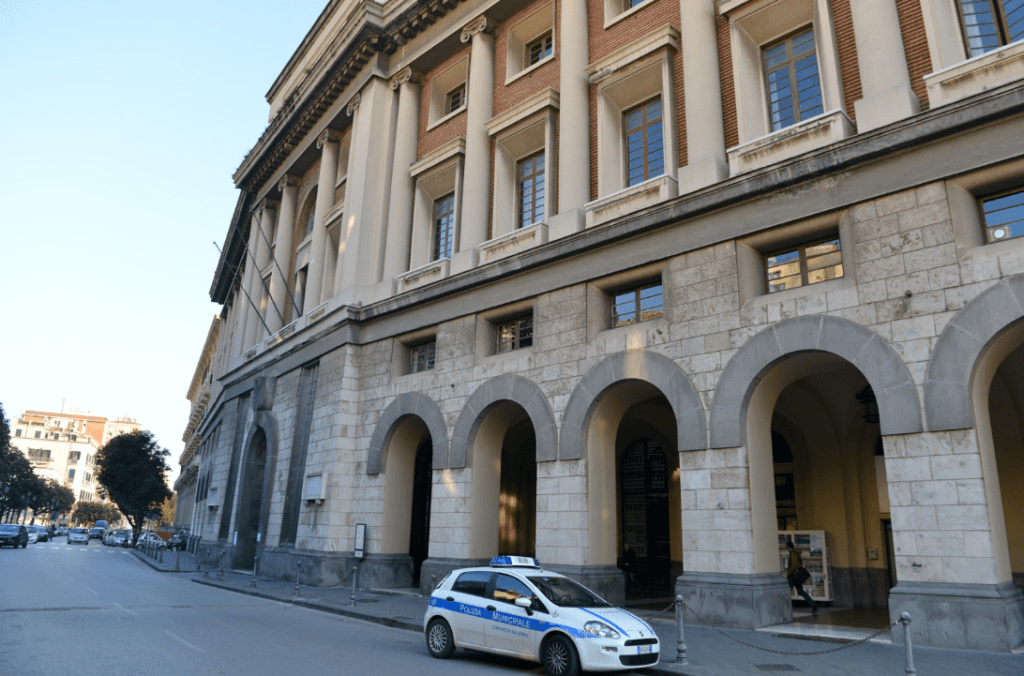 Sos case popolari, abusivi negli alloggi Acer di Salerno