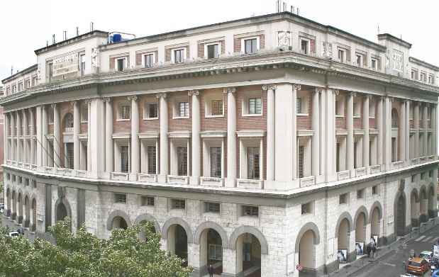 Carta igienica: al Comune di Salerno costa a peso d’oro