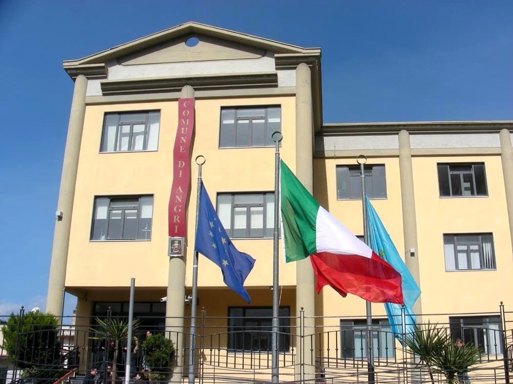 Angri, disabile da un anno prigioniera in casa