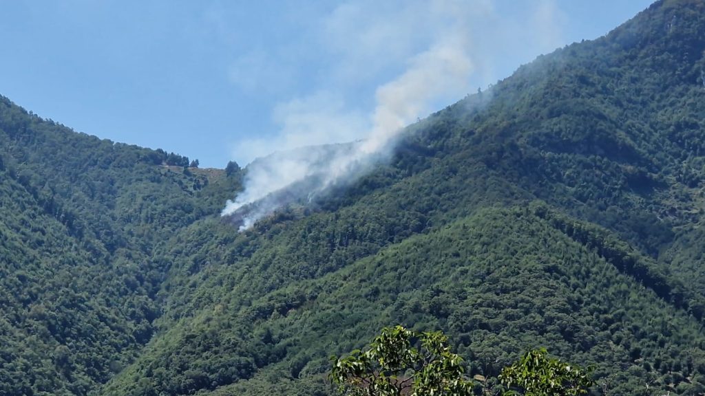 Vasto incendio tra Tramonti e Ravello