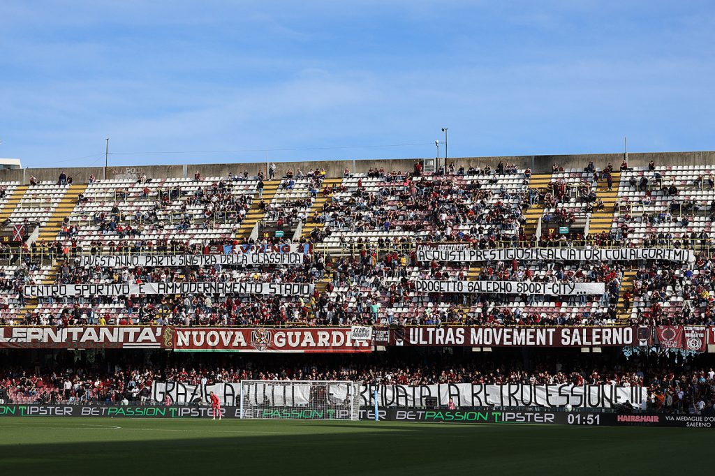 Salernitana, presa di posizione della Curva Sud