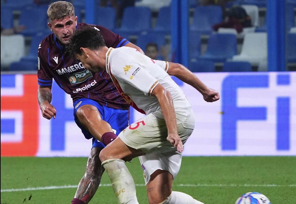 La Reggiana vince col Brescia e vola in testa: blitz Palermo
