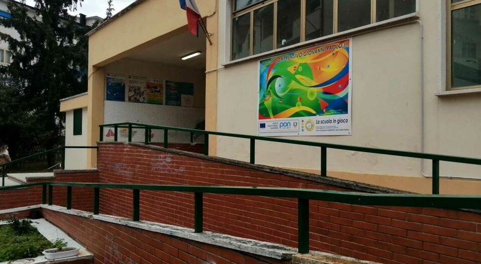 Salerno, stop alla scuola “Alemagna”: traslocano 300 studenti
