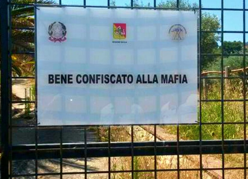 Beni confiscati, al via 4 progetti in Campania
