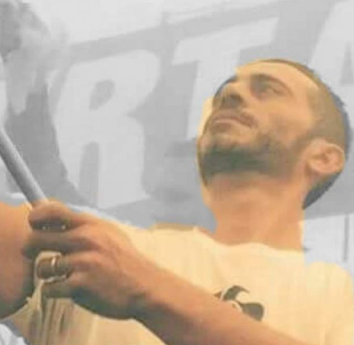 Fumogeni color Cavese per il saluto a Gianluca Russo