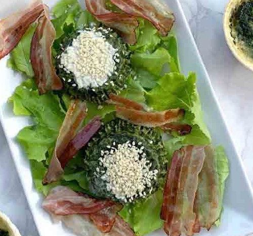 Sformato di spinaci con salsa di formaggio