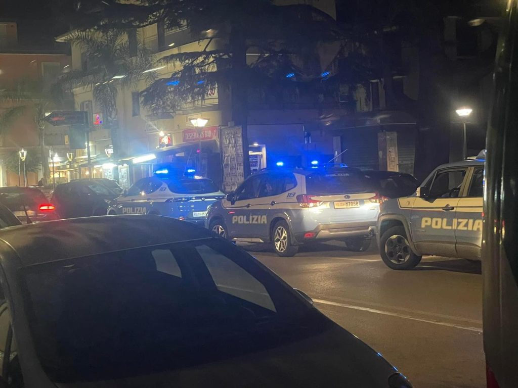 Battipaglia, blitz anti-violenza: sequestrato un coltello e dei tirapugni