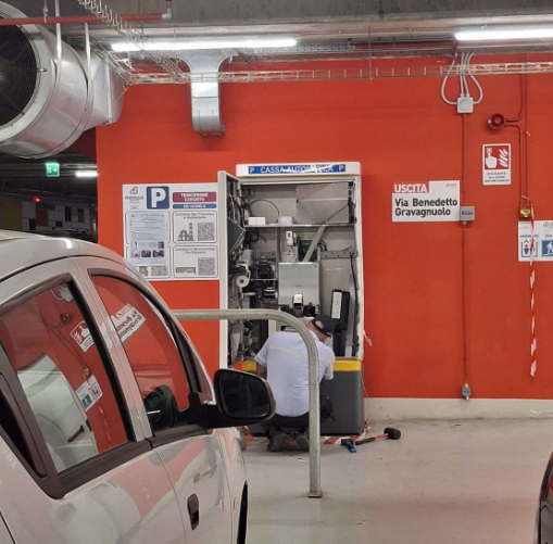 Cava de’ Tirreni, scassinata cassa automatica al parking
