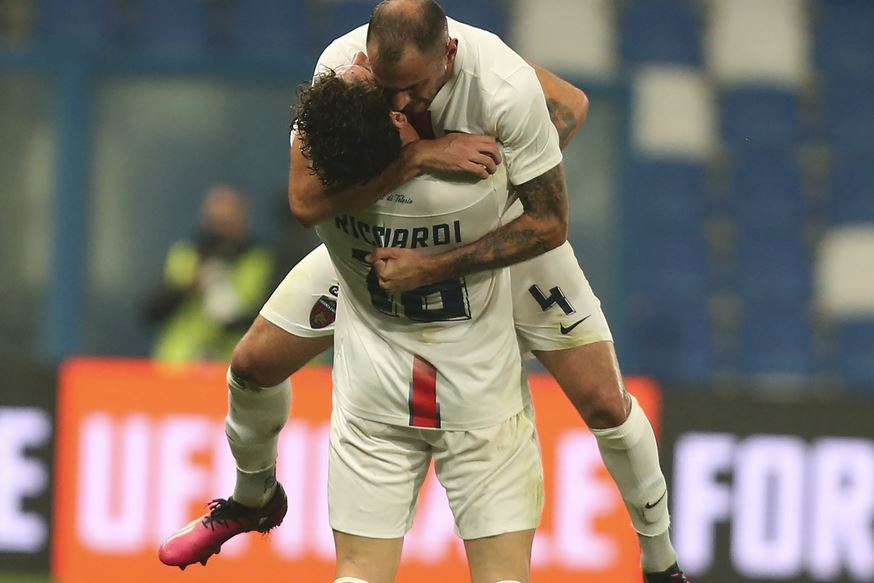 Colpaccio Cosenza, pari e gol in Juve Stabia-Sassuolo e Modena-Cremonese