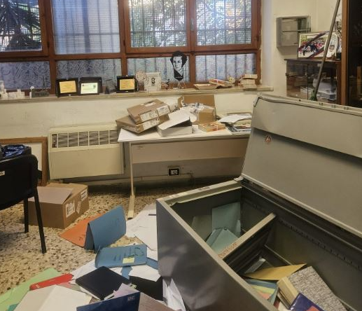 La gang delle scuole svuota la “Galvani” di Angri