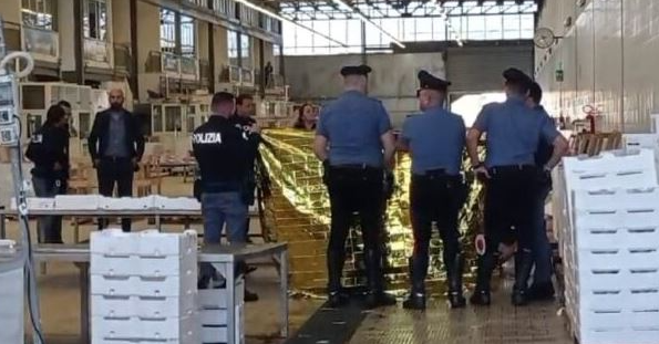 Duplice omicidio al mercato ittico di Salerno, i soccorsi nel mirino