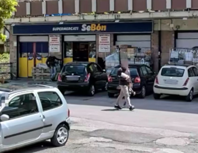 Eboli, rapina al supermercato
