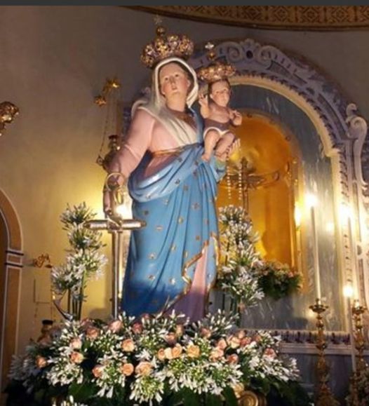 La statua della Madonna della Speranza di Battipaglia nella Basilica di San Pietro