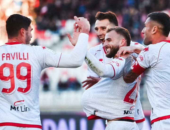 Lo Spezia vola, vincono Bari e Cremonese