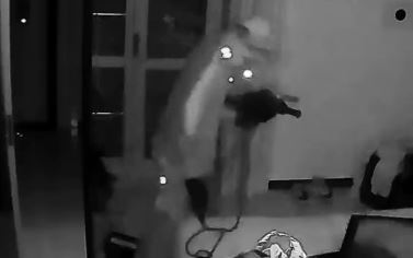 Capaccio Paestum, furto in una villetta: tre ladri in azione