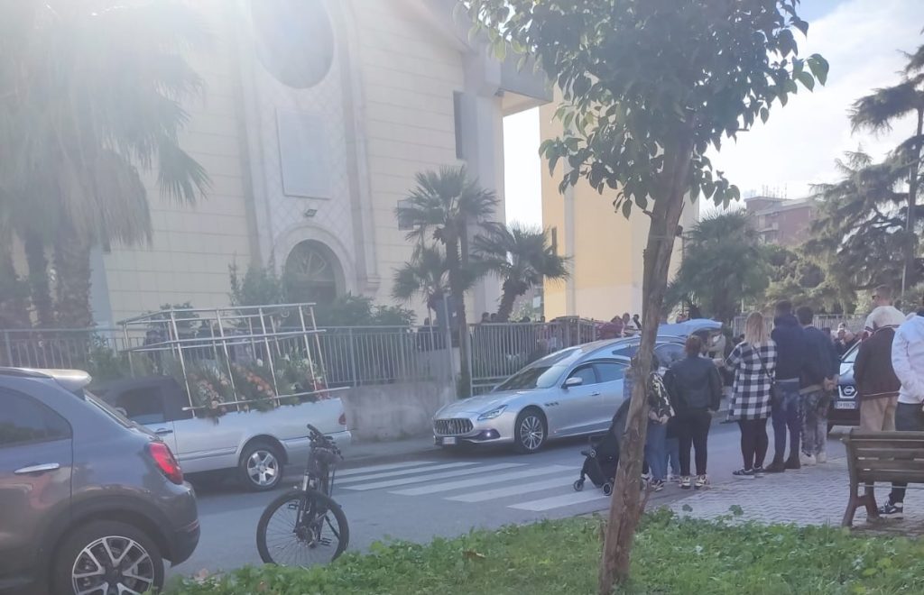 Angri, l’ultimo saluto a Raffaele Alfano