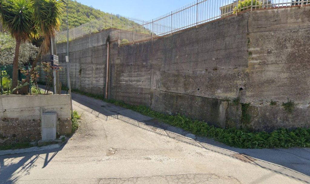 Rave party con droga sulle colline di Salerno: identificati in 137