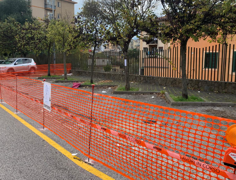 Salerno, via Irno ora perde parcheggi e barbiere
