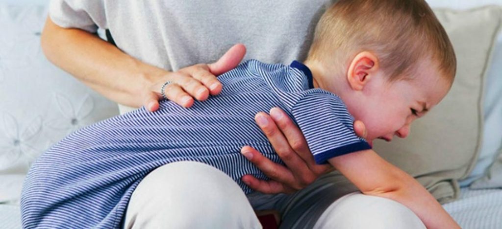 Soffocamento, due bambini salvati in 8 ore a Giffoni Valle Piana