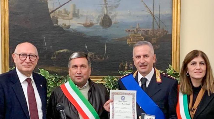 Salvò tre giovani, premiato il comandante dei vigili di Sala Consilina