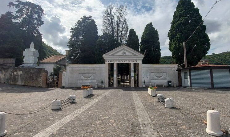 Roccapiemonte, stangata cimitero: «Tariffe aumentate del 1000%»