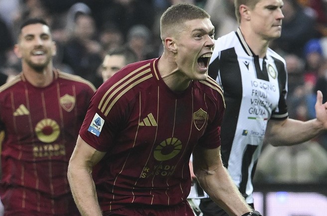 Roma rimonta di rigore, Udinese ko 2-1