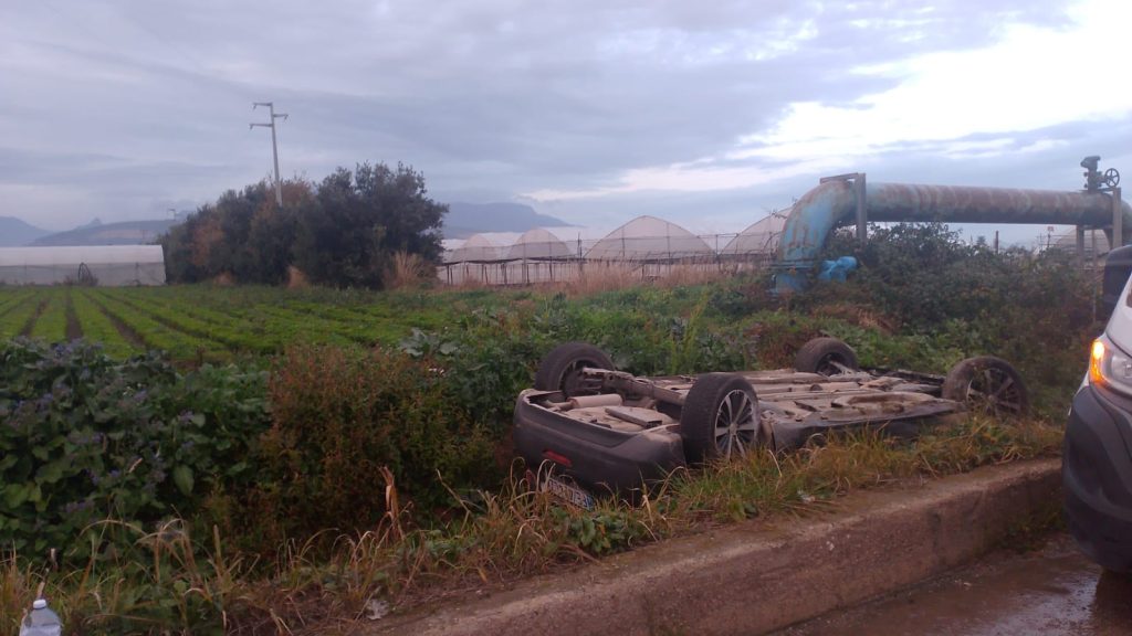 Battipaglia, con l’auto nel canale: feriti due giovani