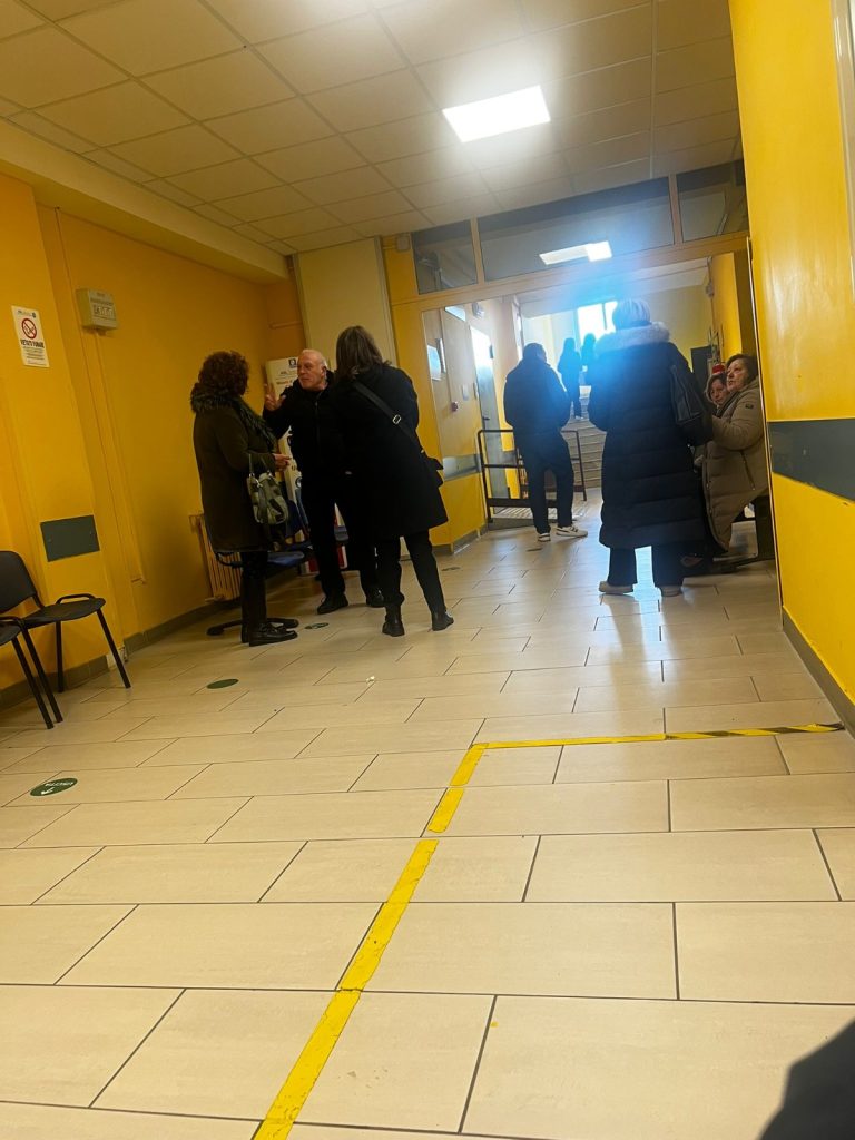 Eboli, ring in ospedale: arrivano i carabinieri