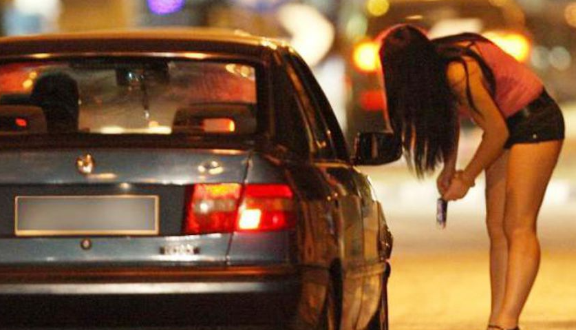 Salerno, ricompaiono le “lucciole”: sanzioni e allontanamenti