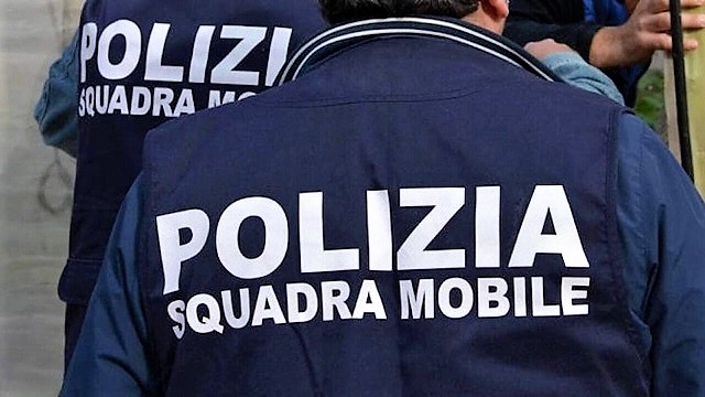 Nocera inferiore, spari contro la casa della ex: arrestato