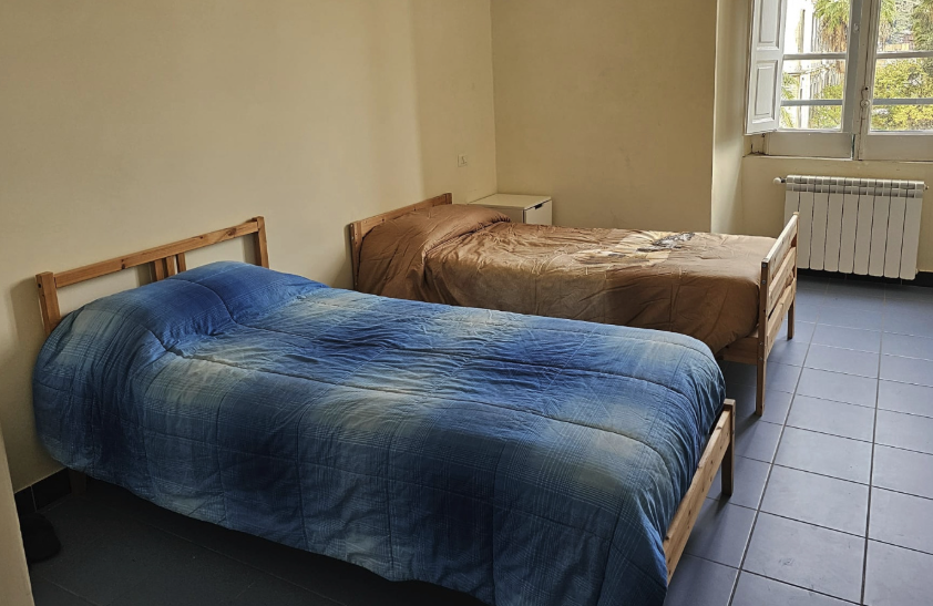 Aumenta la povertà a Salerno, sos Caritas: «Dormitori sold-out»