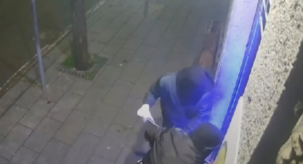 Terzo raid in tre mesi alla tabaccheria sul corso