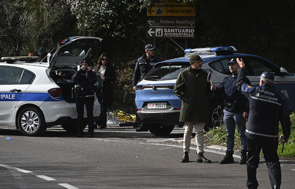 Salerno, biciclette e pericoli: «Via Croce a doppio senso per i mezzi a due ruote»