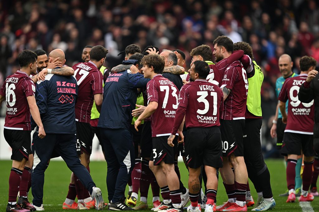 Salernitana, «Lottare tutti insieme»